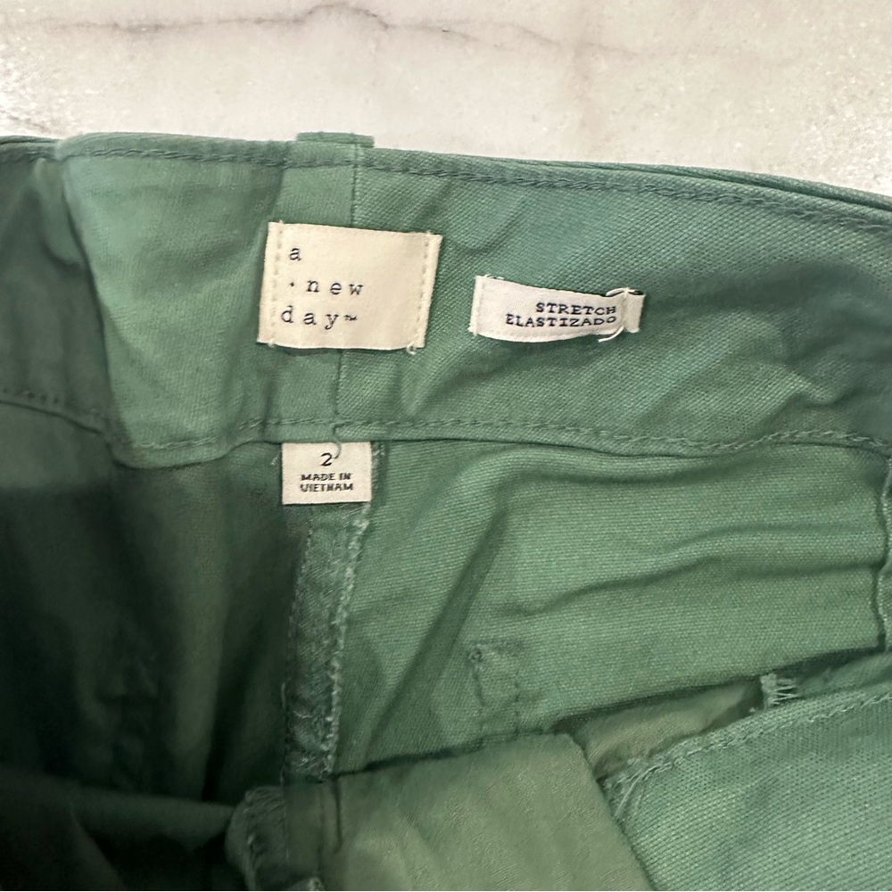 Wide Leg Green Chinos Pants 2 A New Day stretch - Picture 4 of 8